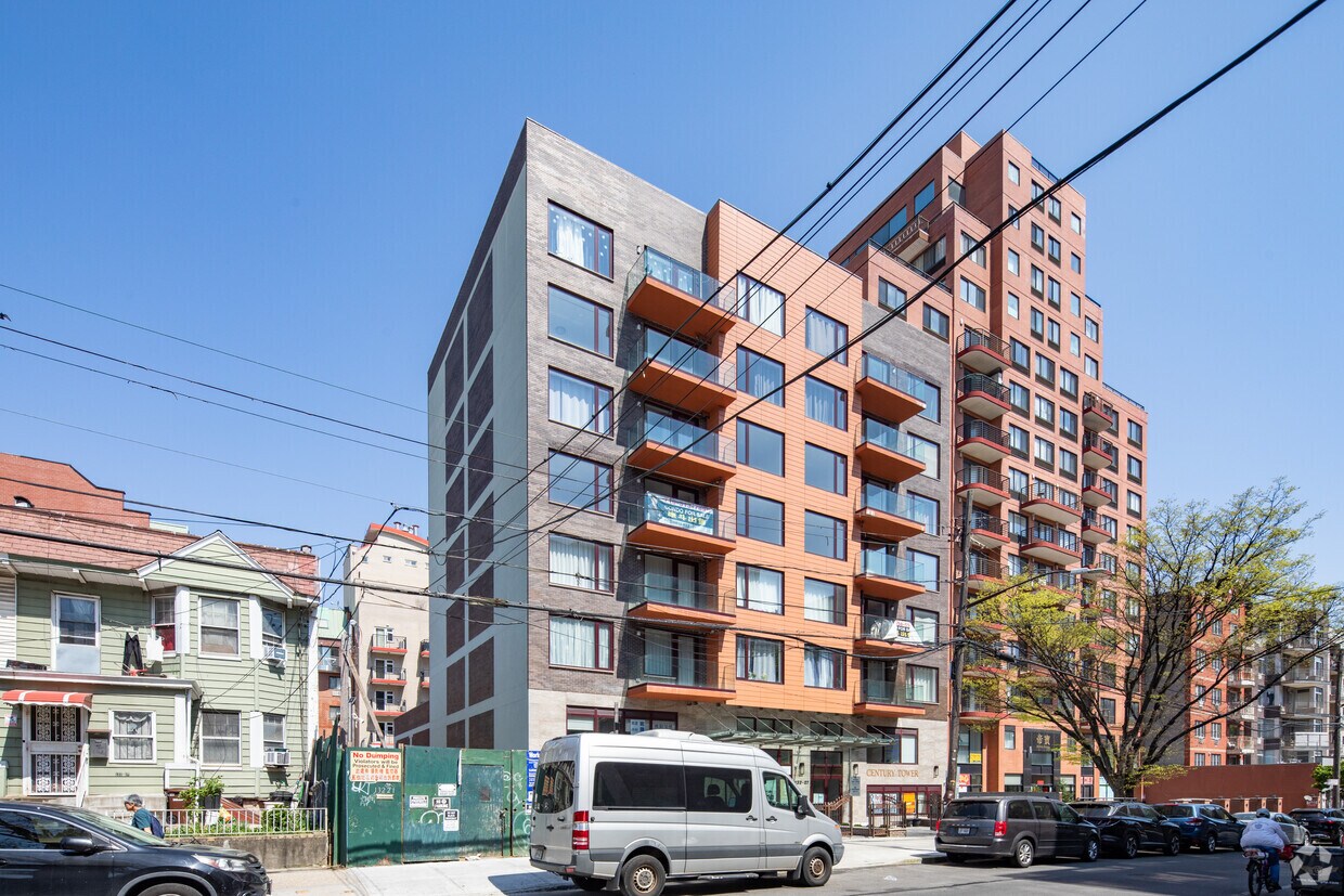 Foto principal - 132-27 41st Rd