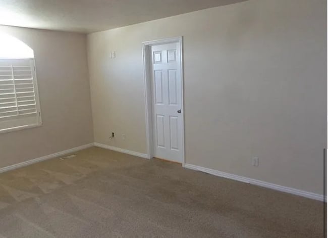 Building Photo - 8672 Dove Meadows Ln