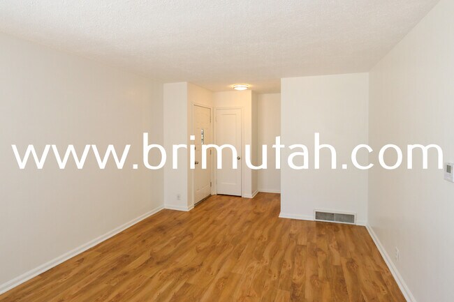 Foto del edificio - 1239 E Ridgedale Ln