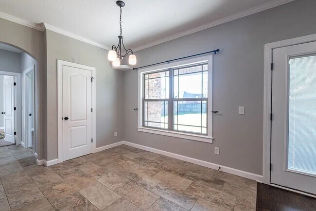 Foto del edificio - Available March!