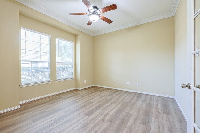 Building Photo - 6726 Hawsley Way