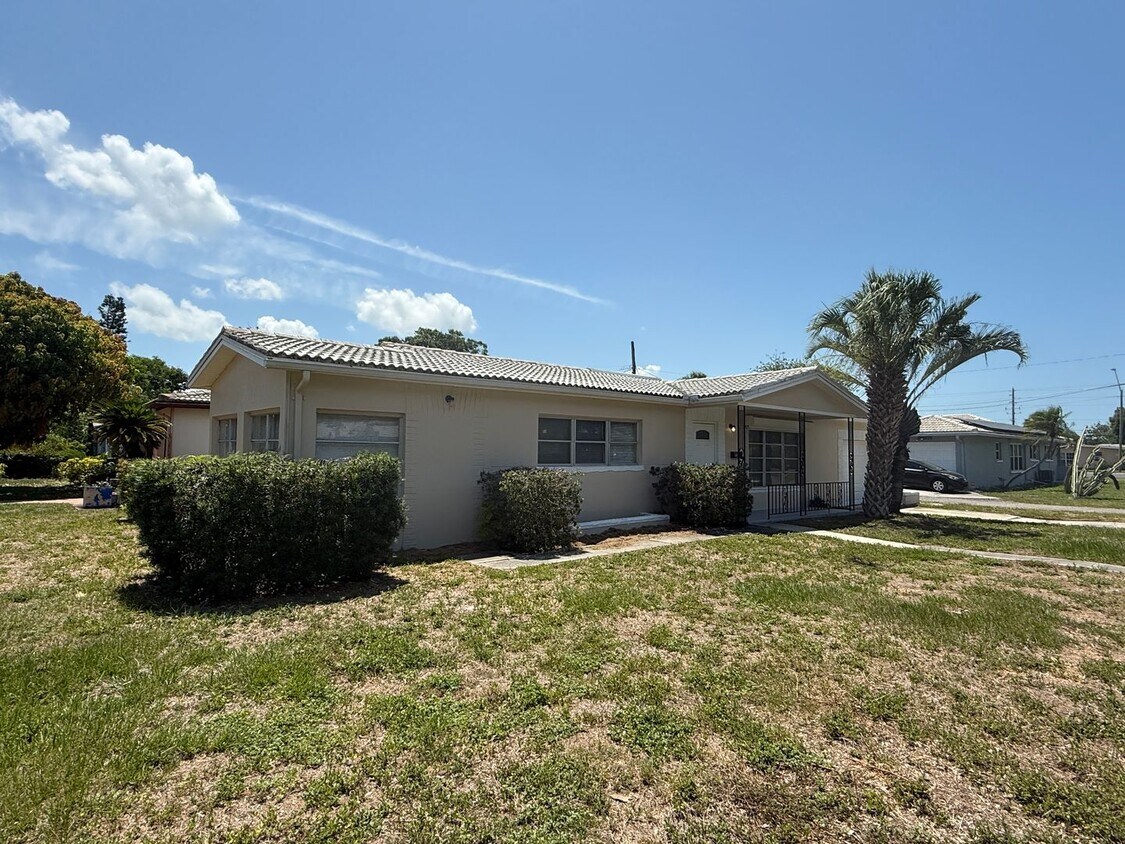 Primary Photo - Tyrone single family home 2/1