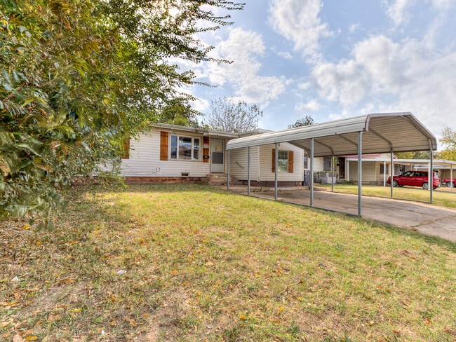 Building Photo - 1314 SE 40th St