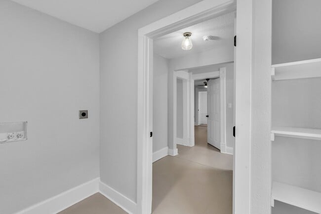 Building Photo - 1048 Sandusky Ave