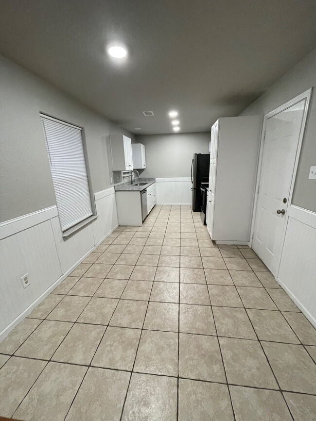 Building Photo - "Charming 3-Bed Home with Modern Touches & 2 Baths on Marion Street, Benton!"