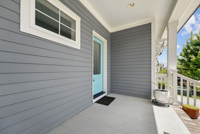 Foto del edificio - 444 Beacon Ridge Blvd