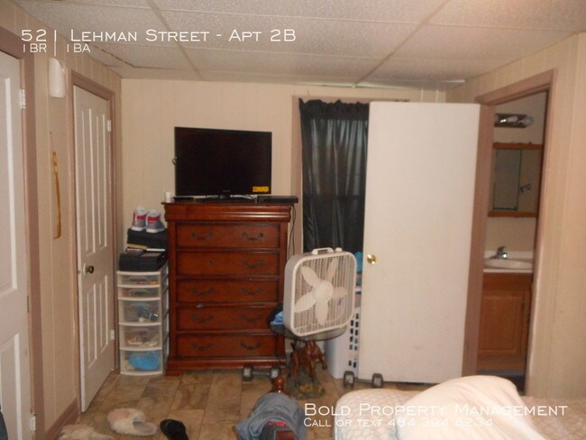 Foto del edificio - 2nd Floor 1 Br Apartment Heat included 575/m