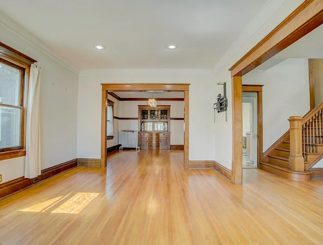 Building Photo - Perfect 5BR Home in Uptown!