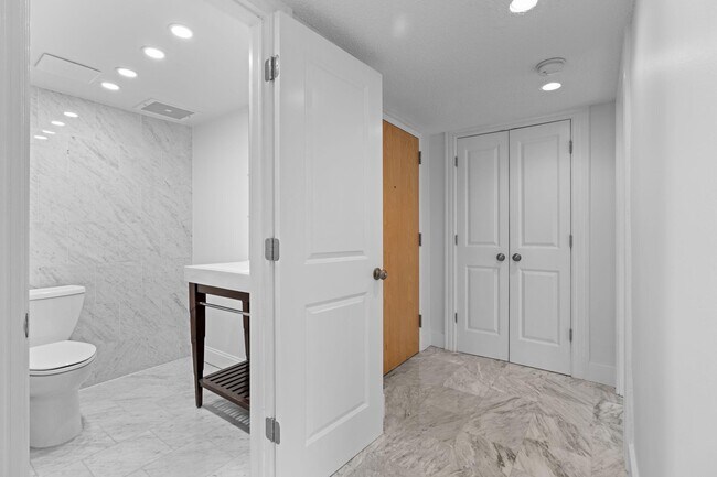 Foto del edificio - 3 Washington Cir NW