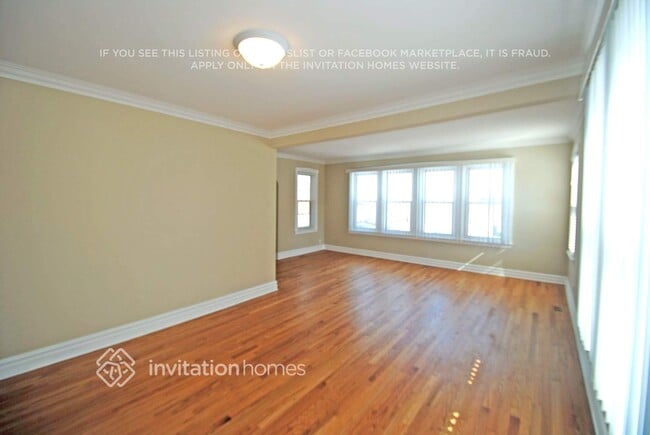 Building Photo - 5404 S Rutherford Ave