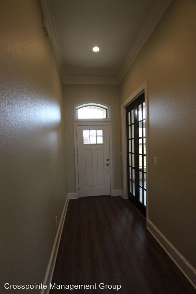Building Photo - 4 br, 2.5 bath House - 7360 Flat Rock