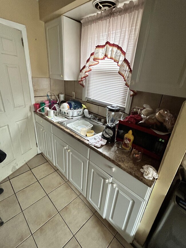 Foto del edificio - 19437 Kingsville St