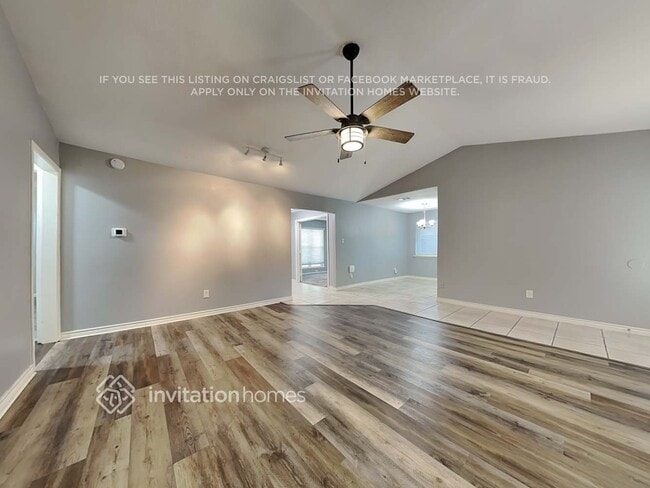 Foto del edificio - 4913 Cliffwood Dr