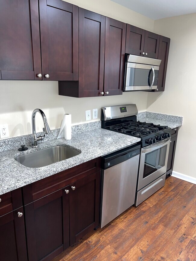 Foto del edificio - 3802 Thornwood Rd