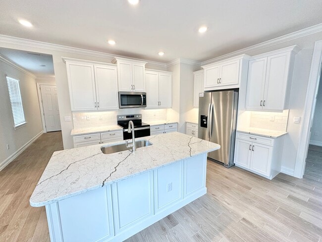 Building Photo - ** SEASONS AT BONITA ** 3 BED / 2 BATH - N...