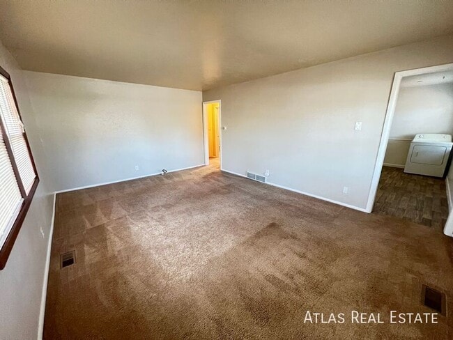 Building Photo - 2519 Wood Ave