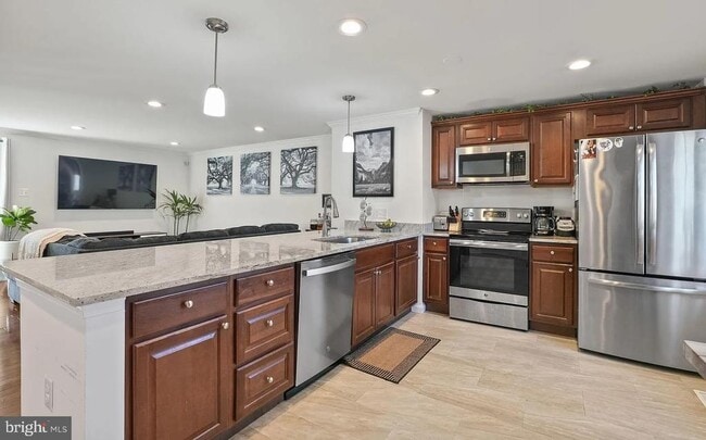 Building Photo - 7680 Wolford Way