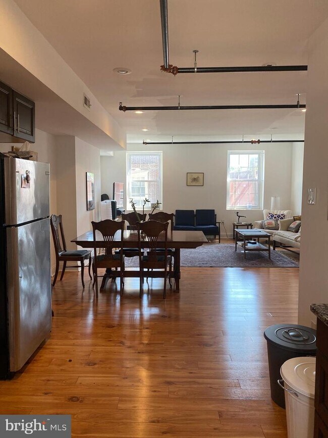 Building Photo - 1341 Lombard St