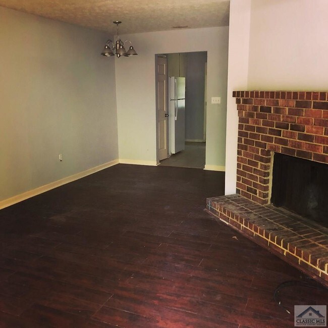 Building Photo - 127 Ramble Hills Cir