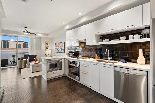 Foto del edificio - 4422 N 75th St