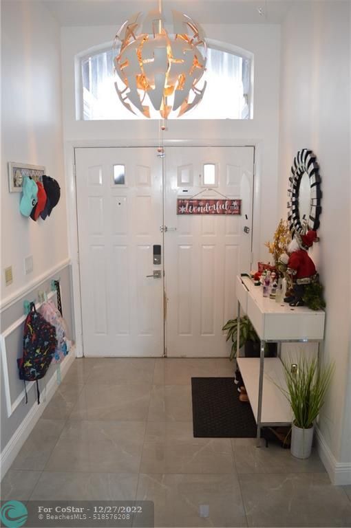 Foto del edificio - 8042 Clear Shores Cir