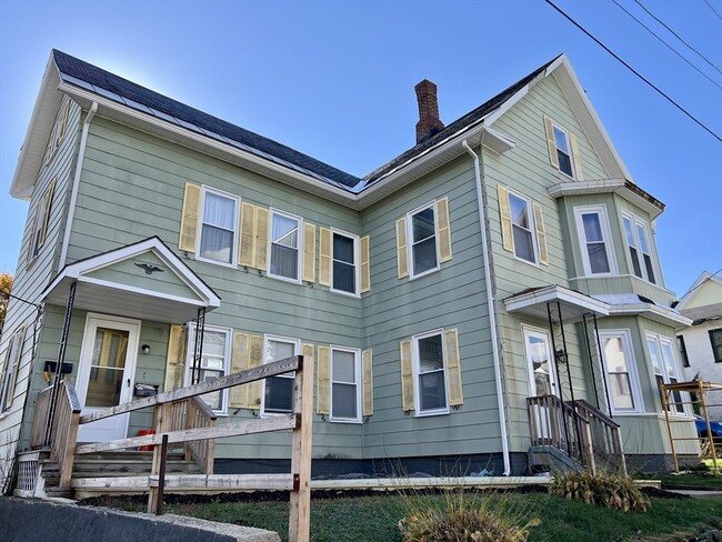 Building Photo - 14 Richmond St