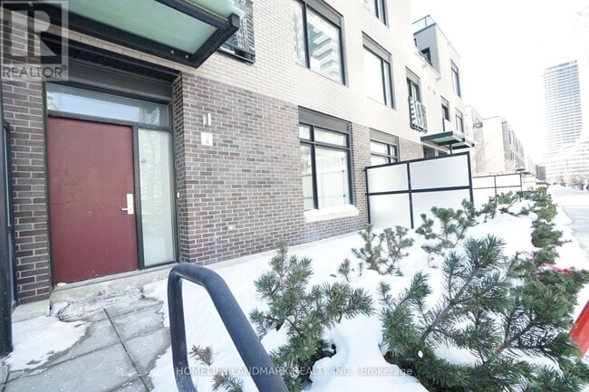 Building Photo - 4030 Parkside Village Dr