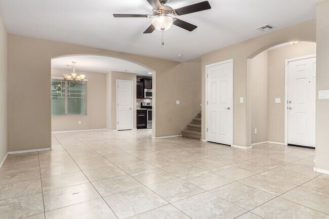 Building Photo - Beautiful Gilbert Home in Vicenz