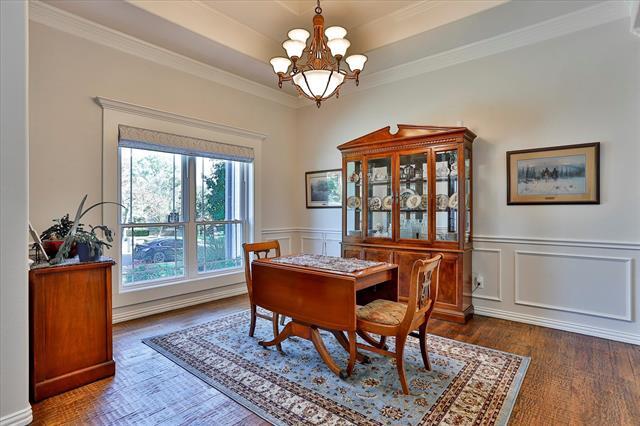 Building Photo - 8921 Crest Wood Dr