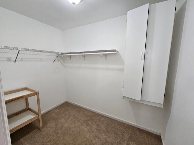 Building Photo - 202 Suffolk Dr