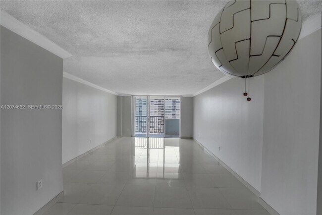 Foto del edificio - 2780 NE 183rd St
