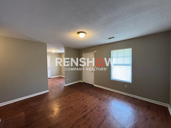 Foto del edificio - 4450 Arnold Cove