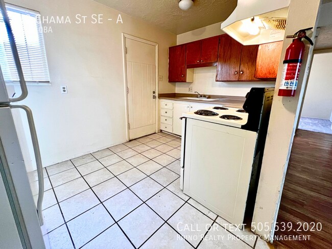 Building Photo - 532 Chama St SE