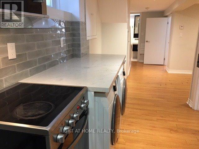 Photo du bâtiment - 172 Davisville Ave
