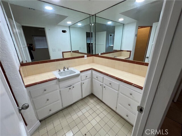 Foto del edificio - 4255 3rd St