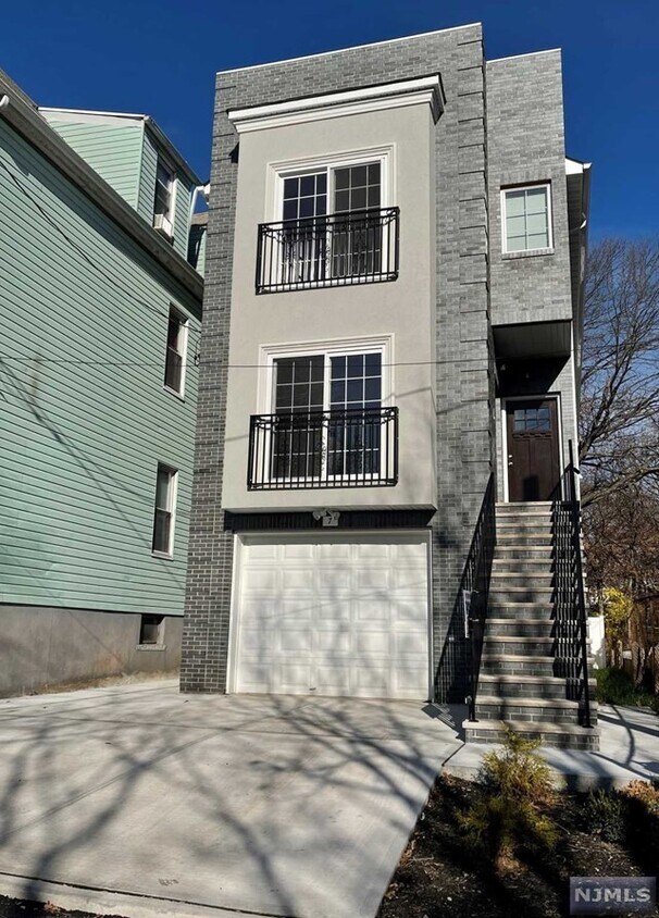 7 Grace Terrace, Harrison, NJ 07029 Townhome Rentals in Harrison NJ