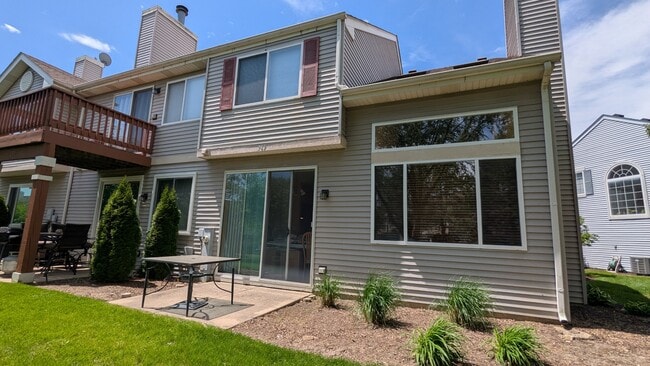 Building Photo - 243 Camel Bend Ct