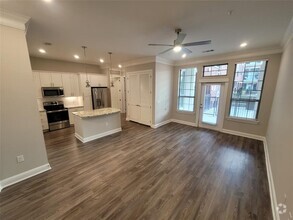 Building Photo - 2111 Austin St