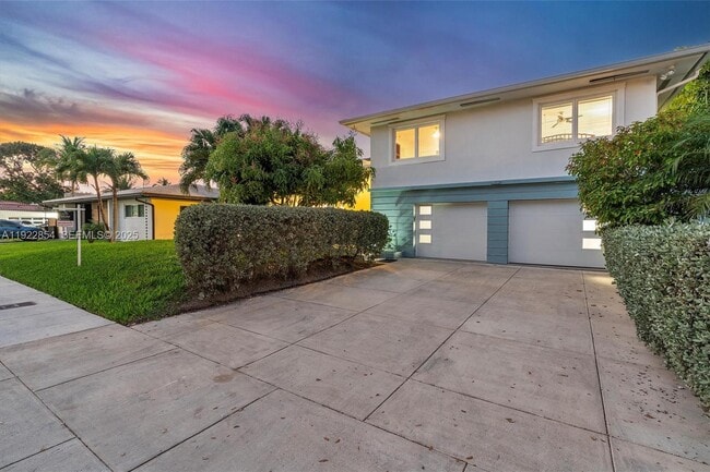 Foto del edificio - 1361 NE 104th St