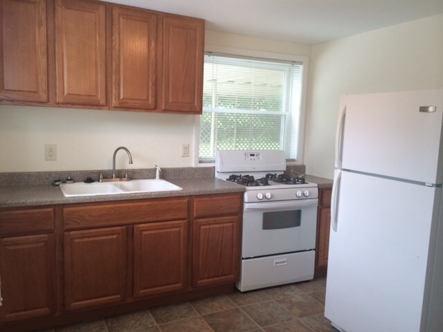 Primary Photo - 401 S Eason Dr
