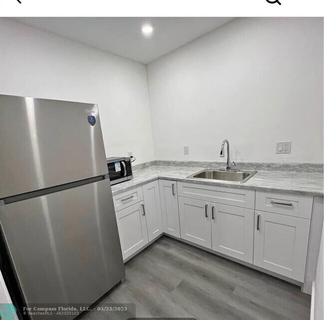 Foto del edificio - 1275 NW 188th St