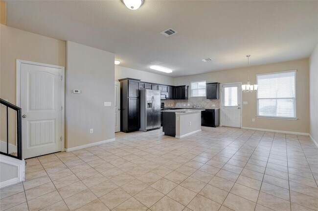 Building Photo - 601 Katmai Cir