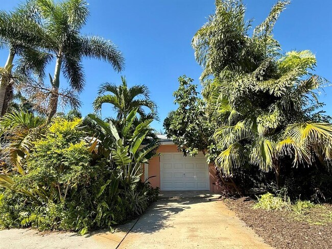 Foto del edificio - 5934 115th Ln N