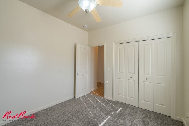 Foto del edificio - Spacious 2 Bedroom Hurricane Townhome - Pe...
