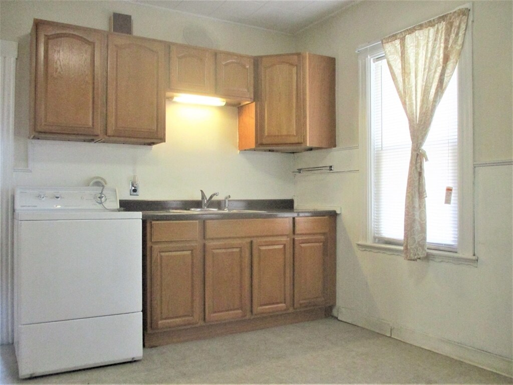 Primary Photo - 209 Parsons St