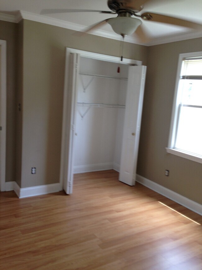 Building Photo - 6237 Waldo Dr