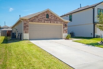 Building Photo - 26106 Halwell Mnr Ln