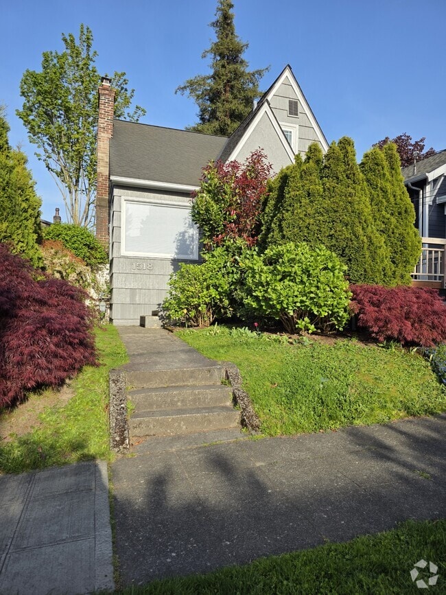 Building Photo - 1518 Warren Ave N
