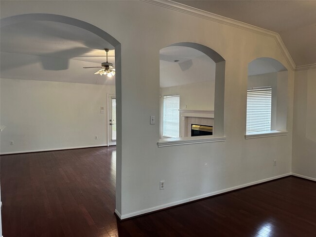 Building Photo - 15303 Marden Ct