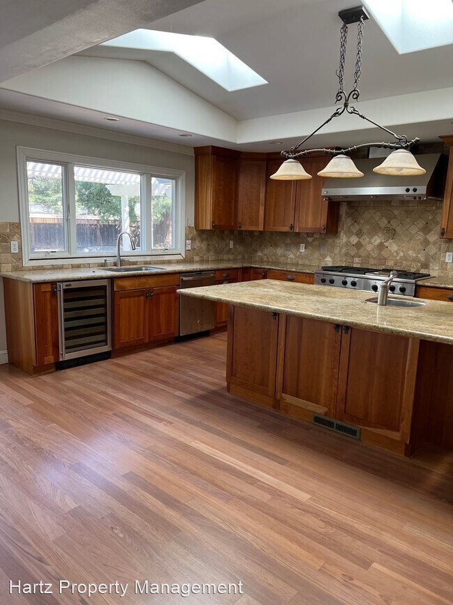 Foto del edificio - 4 br, 3.5 bath House - 2646 Lunada Lane